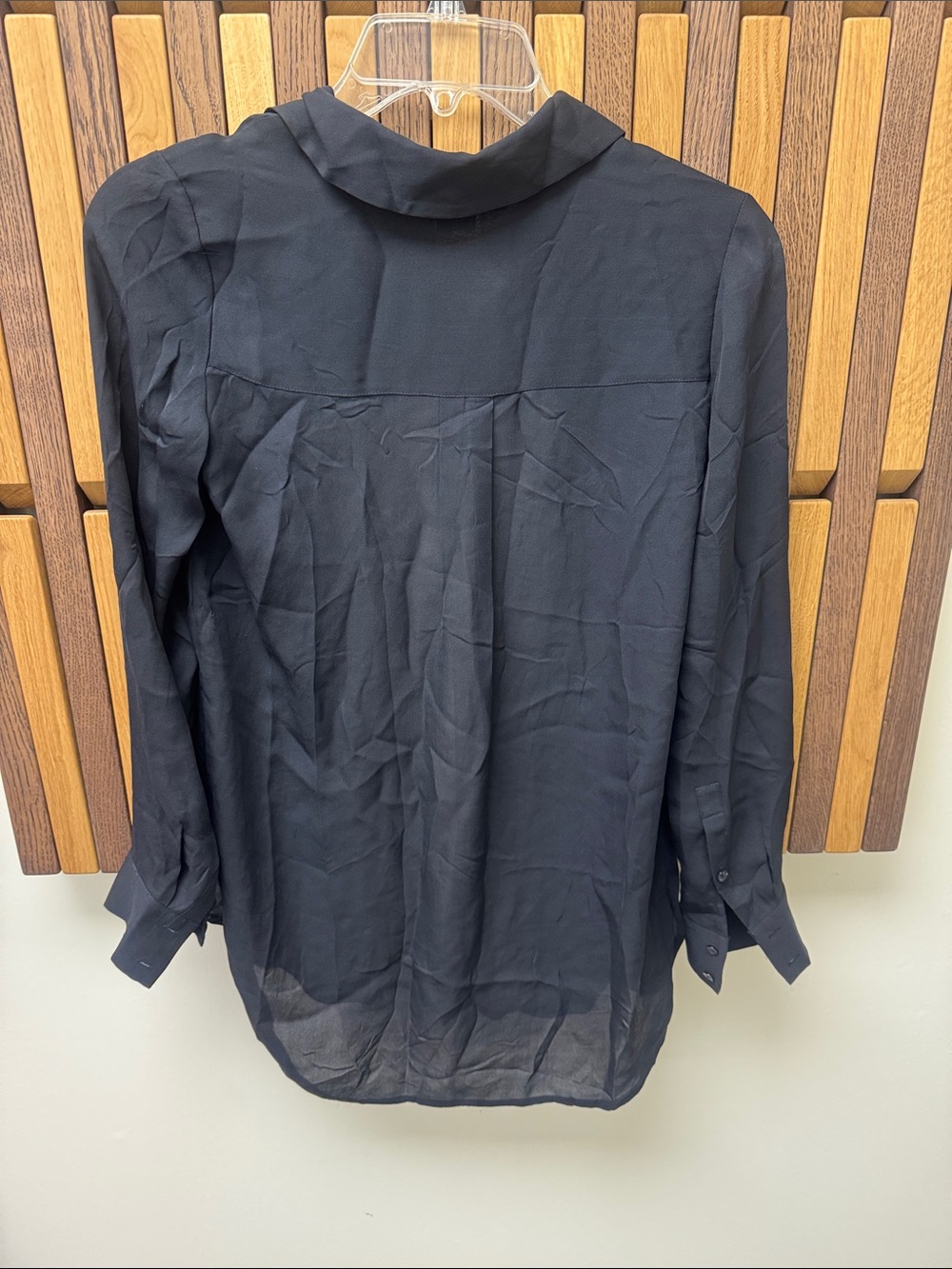 VINCE Vertical Dip Dye 100% Silk Ombré Button Down Blouse, size 0 - Picture 5 of 7